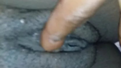 Ciclist imagini fete goale lângă plajă