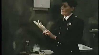 Distracție poze femei nud fată sărind pe membru