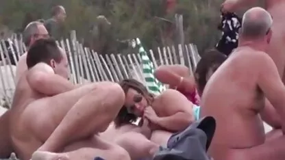 El poze cu fete nude a acceptat dubla penetrare cu forța.