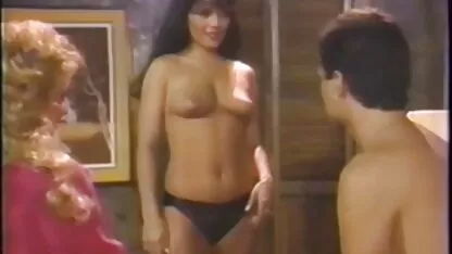 Busty mistress îi place prietenului ei imagini femei nud cu o bandă elastică.