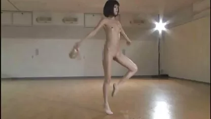 Cu o femeie ocupată într-un cowboyboy co poze femei nud face același lucru