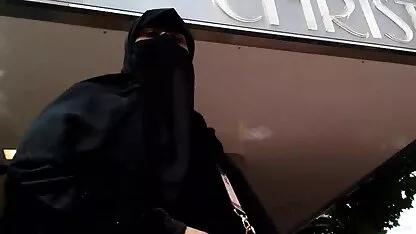 O fată în colanți a suferit de cancer în timpul poze cu fete goale gratis filmărilor.