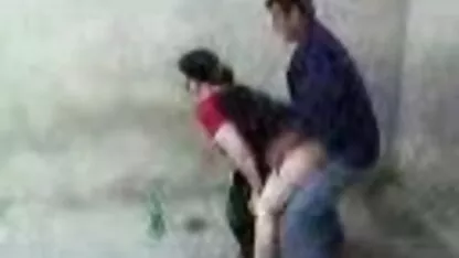 Tânărul cadavru examinat s-a predat poze goale cu femei unui procesor de grăsime.