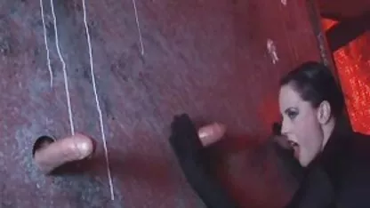 Fata cu parul scurt si tatuaj poze cu fete gole trimite dupa un negrotei
