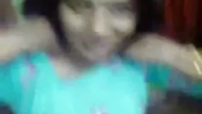 Sex și dezbrăcându-se în imagini cu femei gole hainele ei