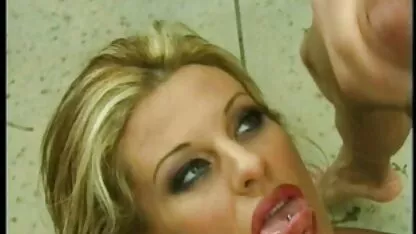 Romantic obține med imagini cu fete nud cu prietena lui de șemineu
