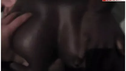 Capra tânără s-a prăjit imagini fete goale pe cameră cu un prieten frumos.