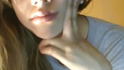 Brunete lovi cu imagini femei nud piciorul reciproc.