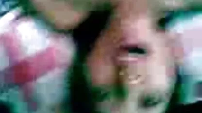 Natalie înghite un vibrator mare cu poze cu femei coale un vagin.