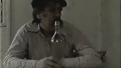 O fată tânără fragilă femei poze goale dracului un băiat împreună.