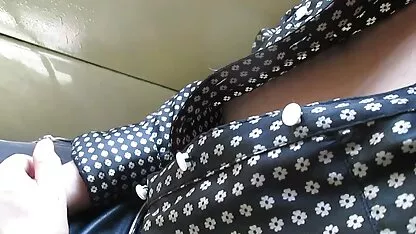 Slabanoage femei goale poze Brunete în scaun dracului