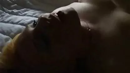 Bruneta imagini cu femei gole nu suge pe șantier