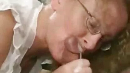 Am văzut imaginea unei lesbiene și am încercat imediat poze fete goale