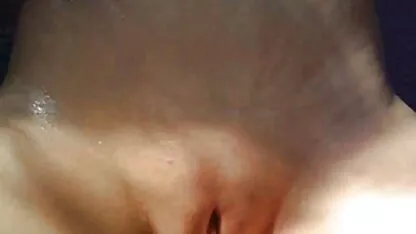 Un femei goale imagini membru examinat capacitatea de o fată în pat