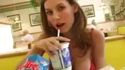 Natasha mananca pasarica femei poze goale